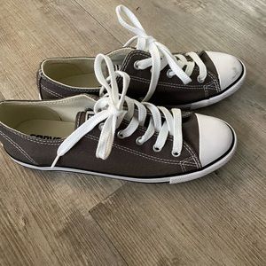 Converse Grey size 7